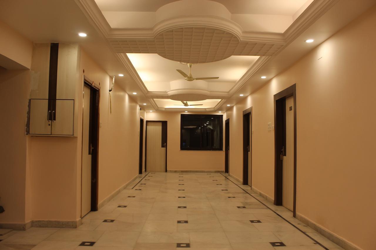 Hotel Kuber Palace Ранчі Екстер'єр фото